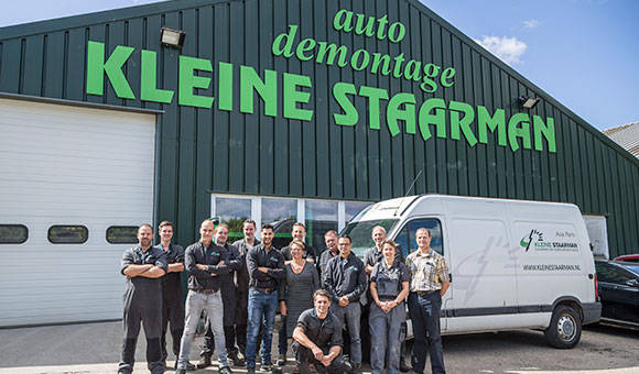 Kleine staarman auto demontage